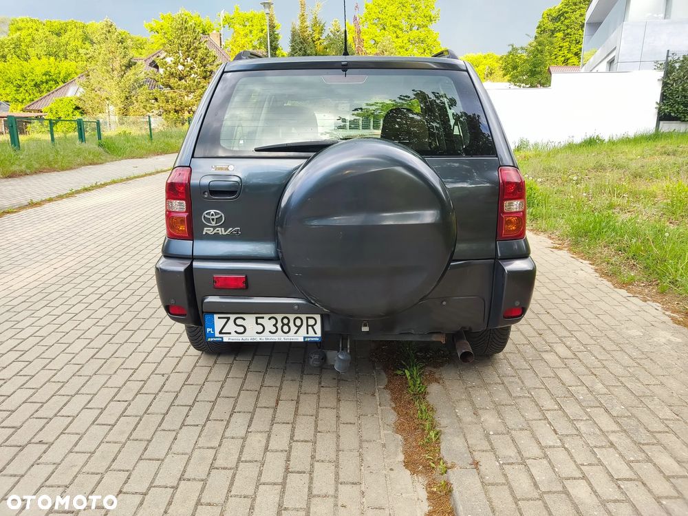 Toyota RAV4 2.0 VVT-i 4x4 - 5