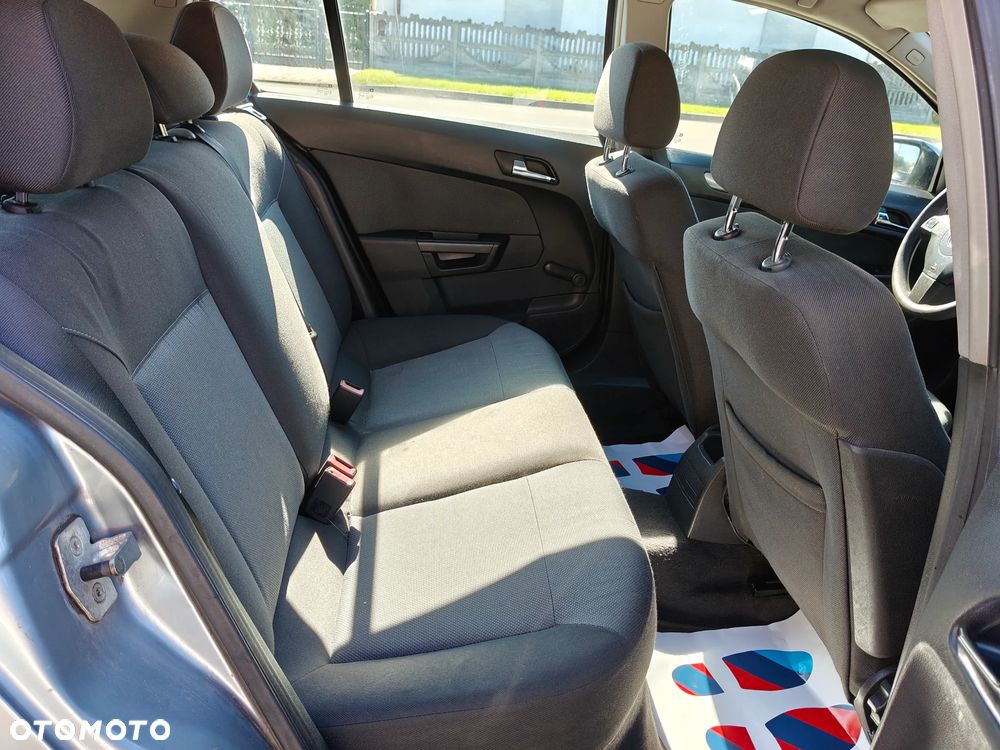2005 Opel Astra 1.3 CDTI Edition Plus, photograph 8