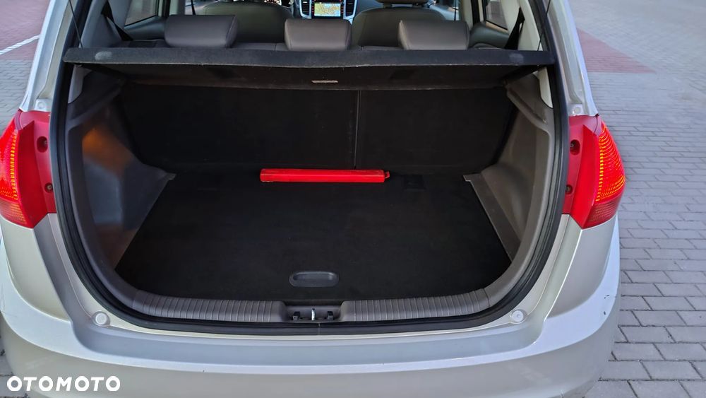 Kia Venga - 17