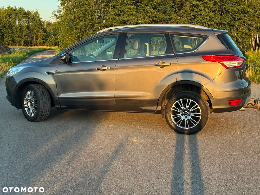 Ford Kuga 2.0 TDCi 4x4 Titanium - 24