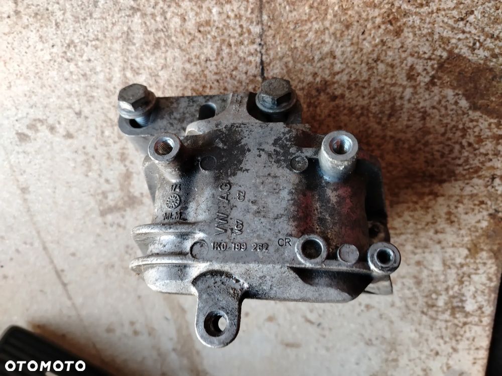 Volkswagen PASSAT B7 Prawa strona Poduszka silnika 1K0199262CR 2.0 TDI - 1
