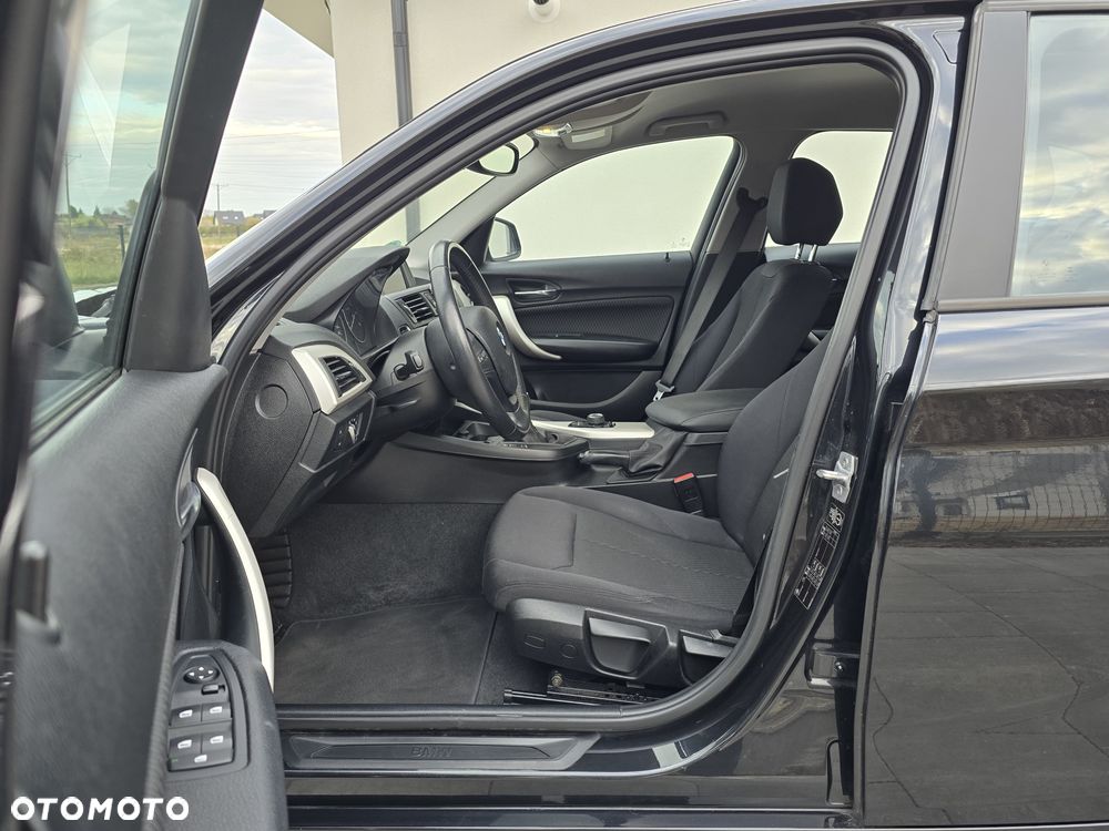 BMW Seria 1 116d DPF - 12