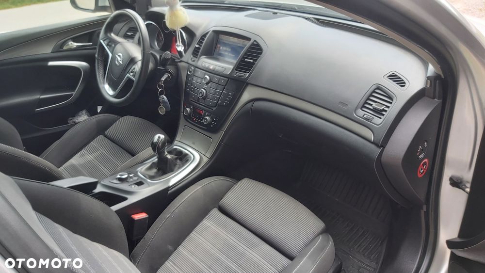 Opel Insignia - 8