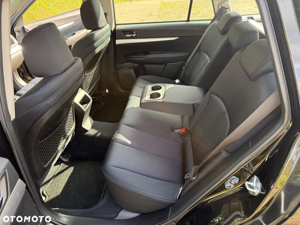 Subaru Legacy 2.0D Comfort - 11