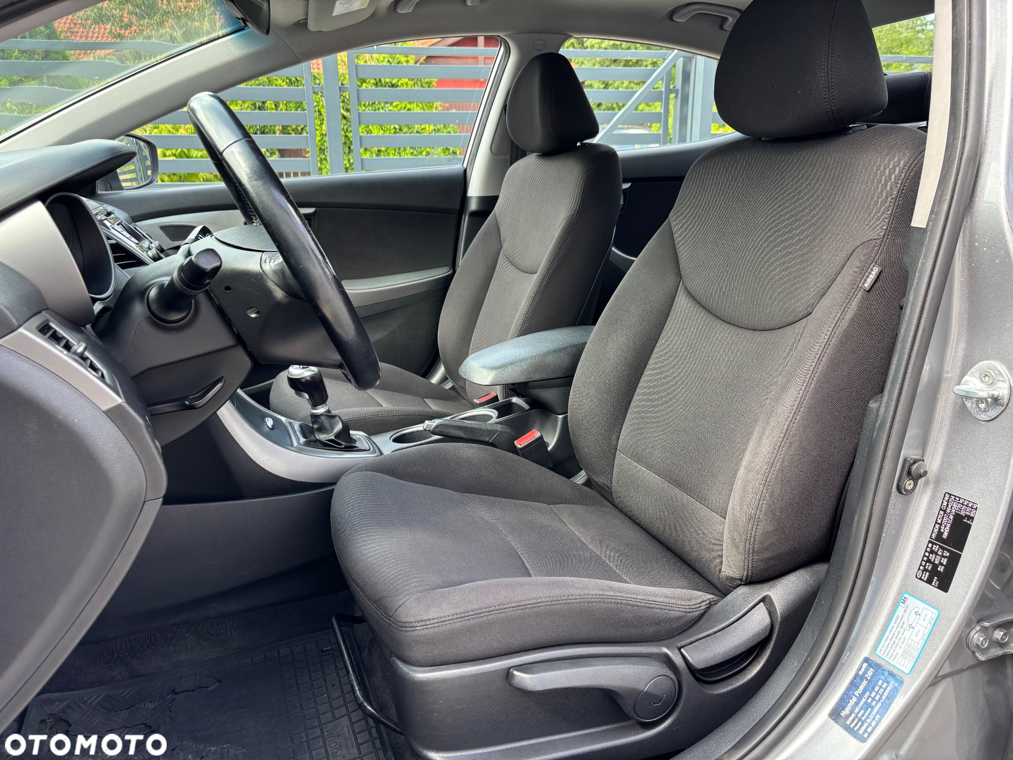 Hyundai Elantra 1.6 Comfort - 21