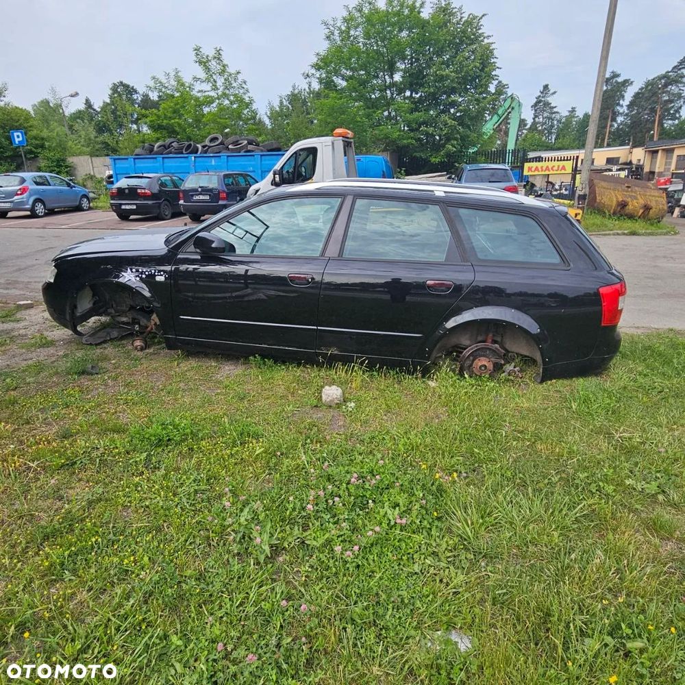 Drzwi / przód tył prawe lewe / Audi A4 (2004r) kombi / Audi A4B6 - 1