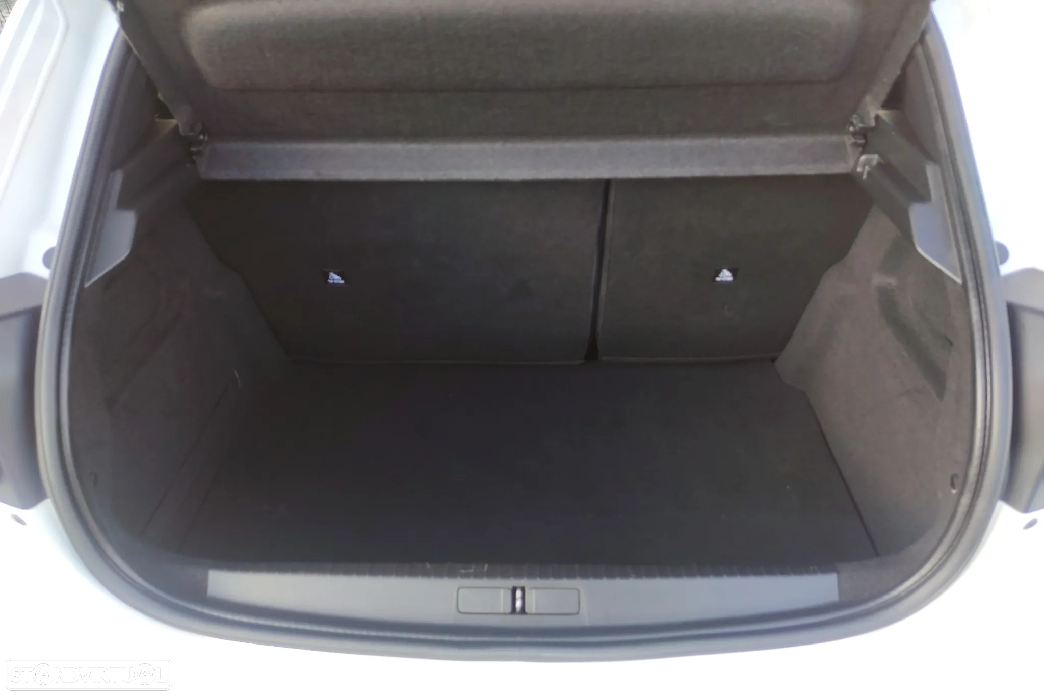 Peugeot 208 1.2 PureTech Allure Pack - 35