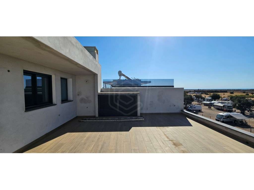 Moradia T4 com piscina, perto do centro de Tavira, Algarve - Grande imagem: 4/46