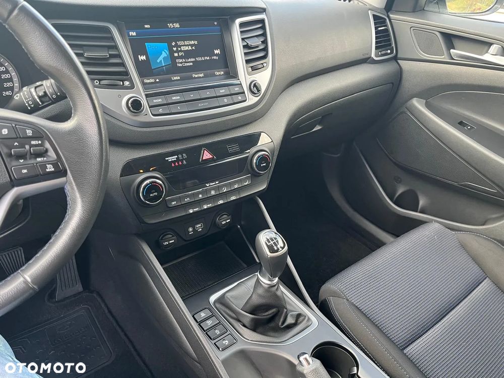 Hyundai Tucson 1.7 CRDI BlueDrive TourdePologne 2WD - 11