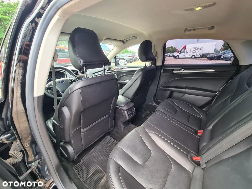 Ford Fusion - 20