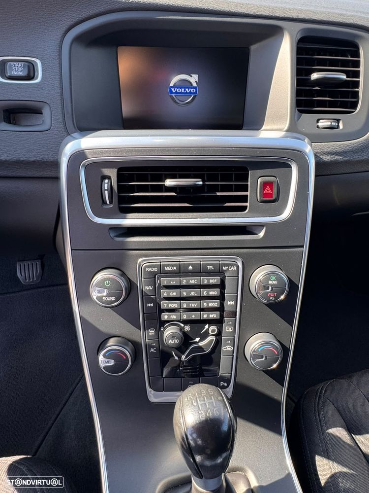 Volvo V60 - 14