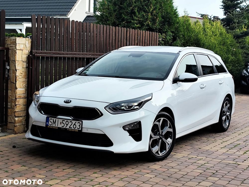 Kia Ceed 1.6 CRDi (48V Mild-Hybrid) Platinum - 33