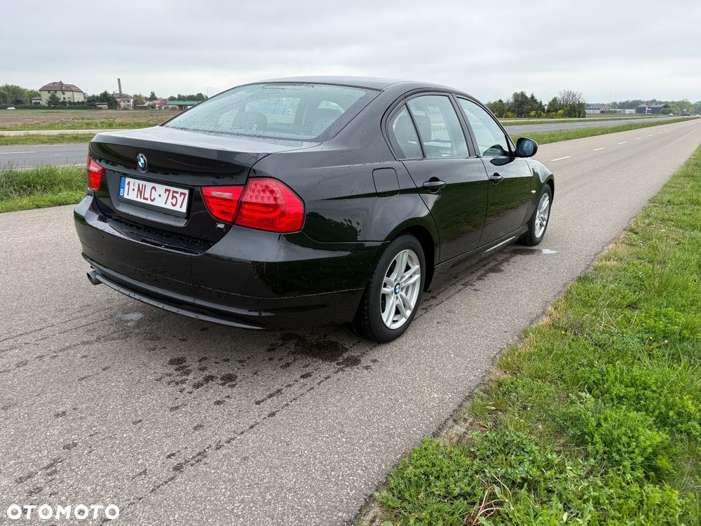 BMW Seria 3 318d DPF Edition Exclusive - 8