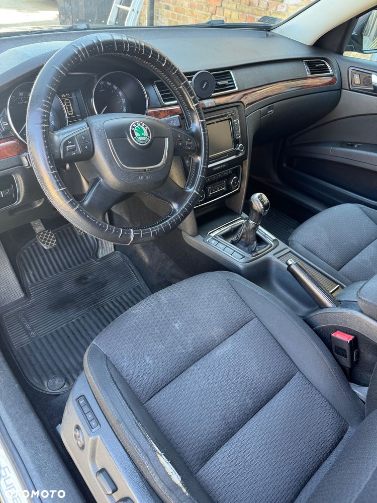 Skoda Superb 2.0 TDI Elegance - 10