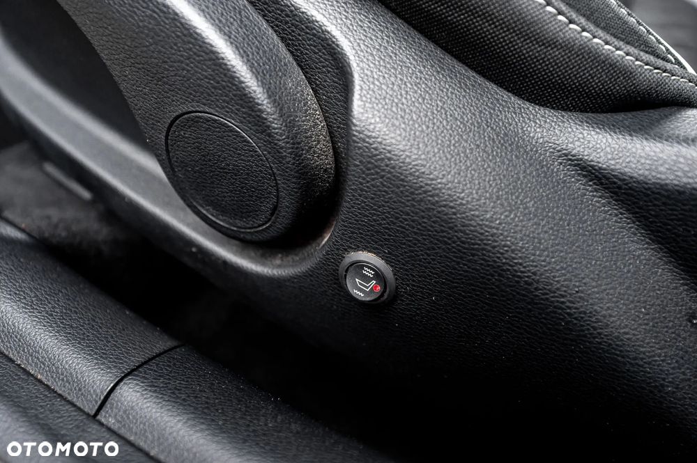 Kia ProCeed 1.4 T-GDI DCT7 OPF GT LINE - 24