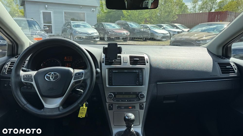 Toyota Avensis 1.8 Sol NAVI - 34