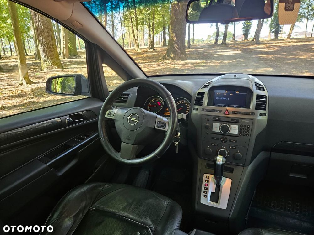 Opel Zafira - 8