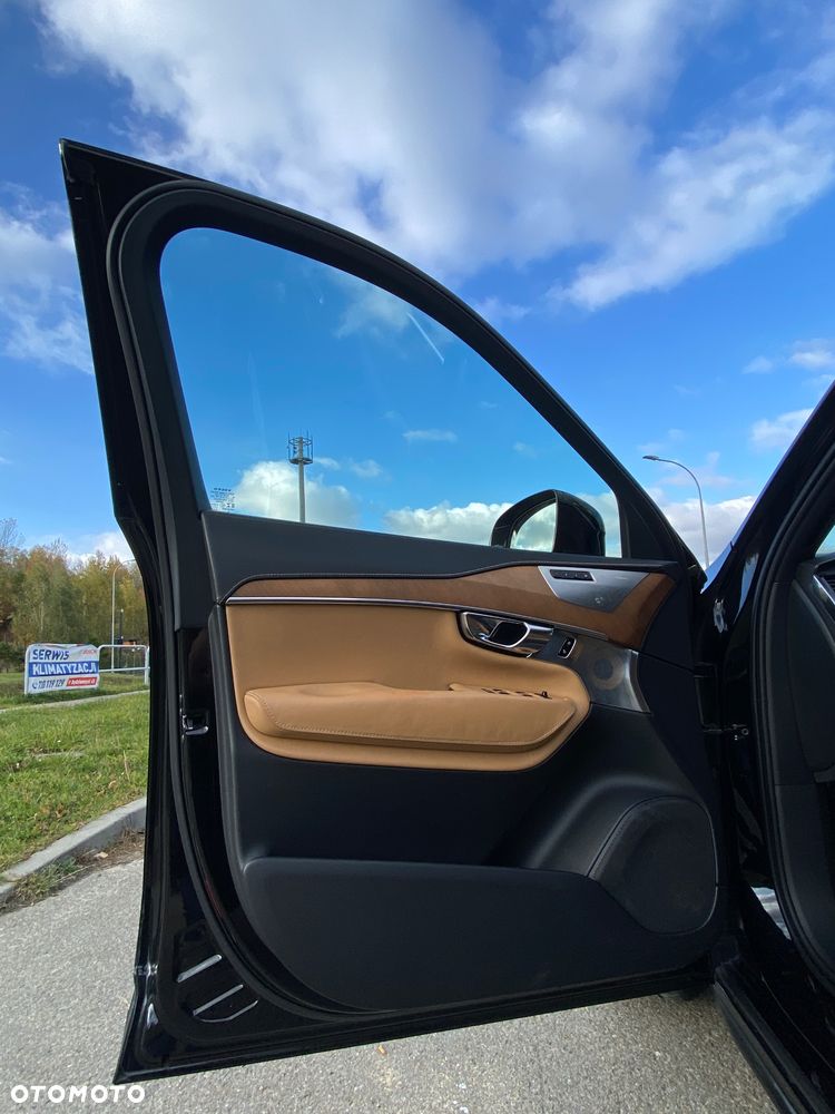 Volvo XC 90 - 23