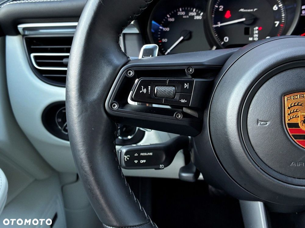 Porsche Macan - 31