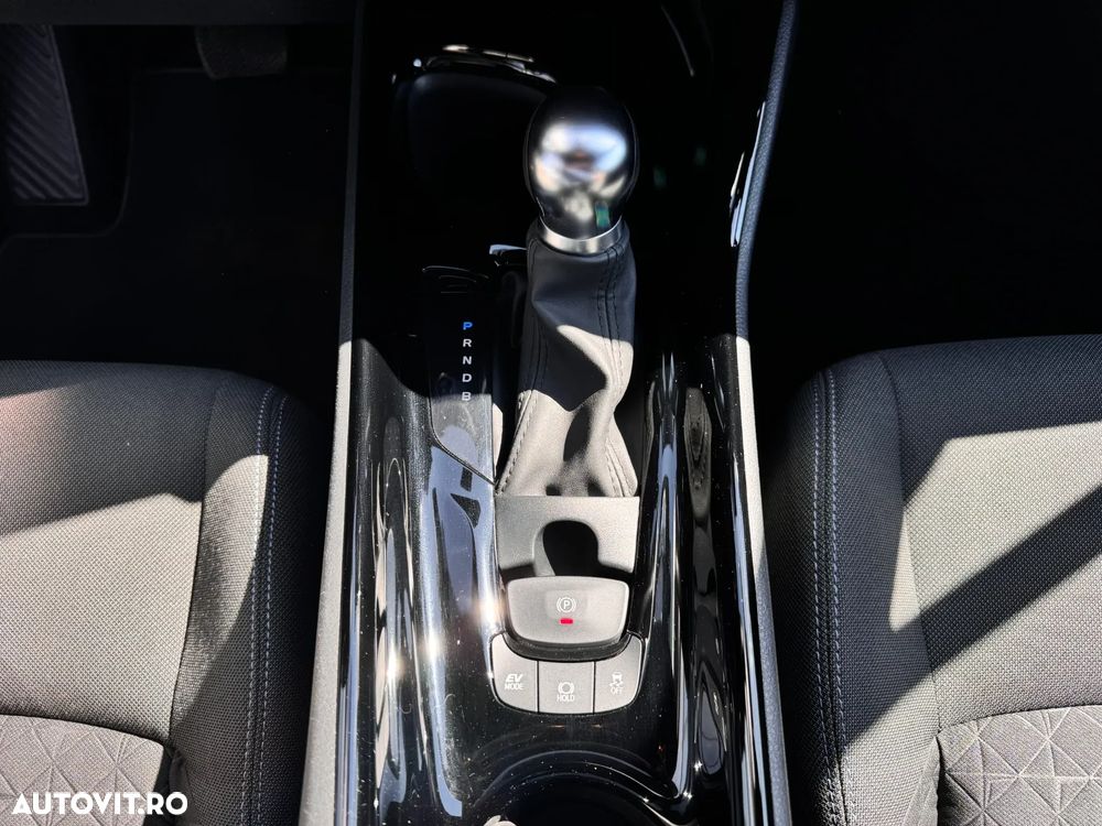 Toyota C-HR 1.8 HSD 122 CP 4x2 CVT Style - 19