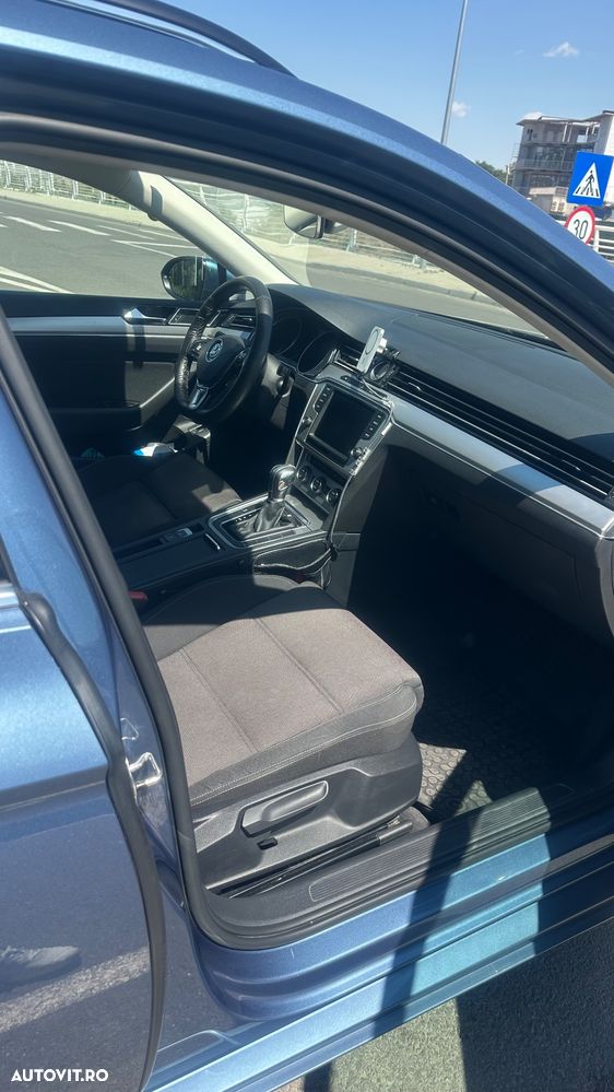 Volkswagen Passat 2.0 TDI DSG Comfortline - 13