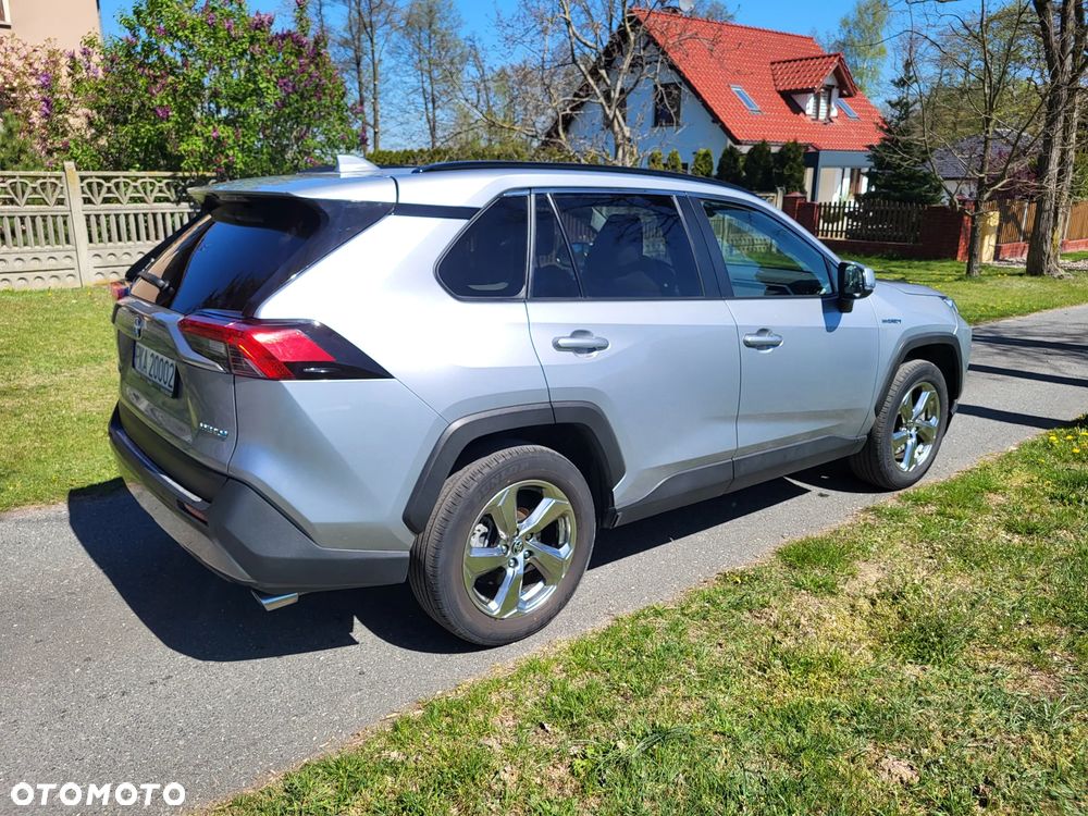 Toyota RAV4 - 1