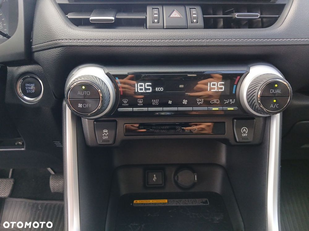 Toyota RAV4 2.0 Comfort 4x2 - 25