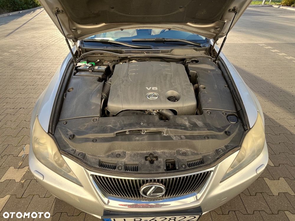 Lexus IS 250 Prestige - 10