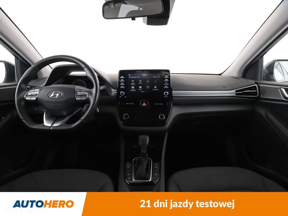 Hyundai IONIQ - 12