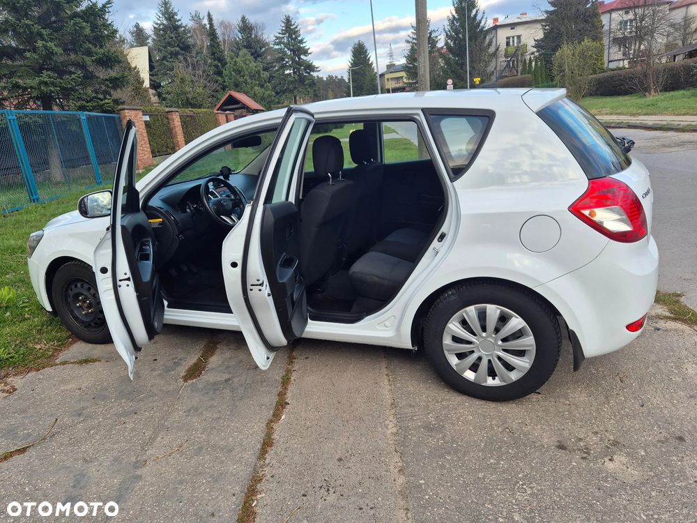 Kia Ceed 1.4 Comfort + - 5
