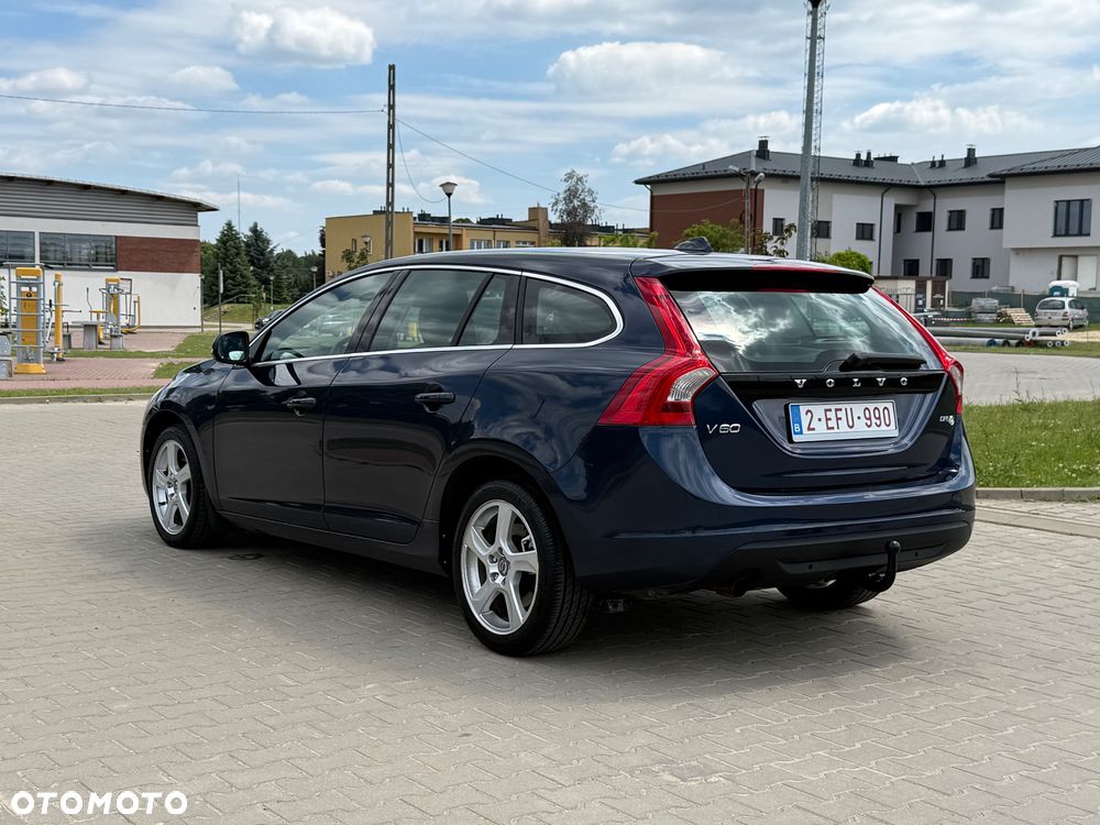 Volvo V60 D2 Momentum - 13