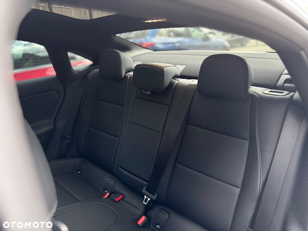 Mercedes-Benz CLA - 14