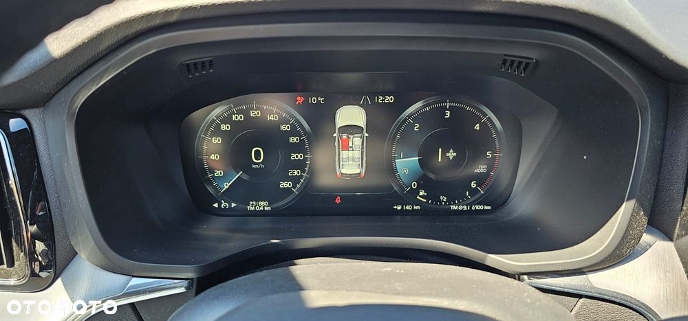 Volvo XC 60 D4 Momentum - 12