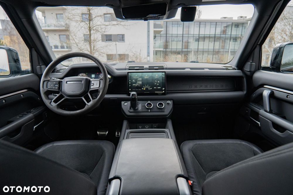 Land Rover Defender 5.0 P525 V8 - 11