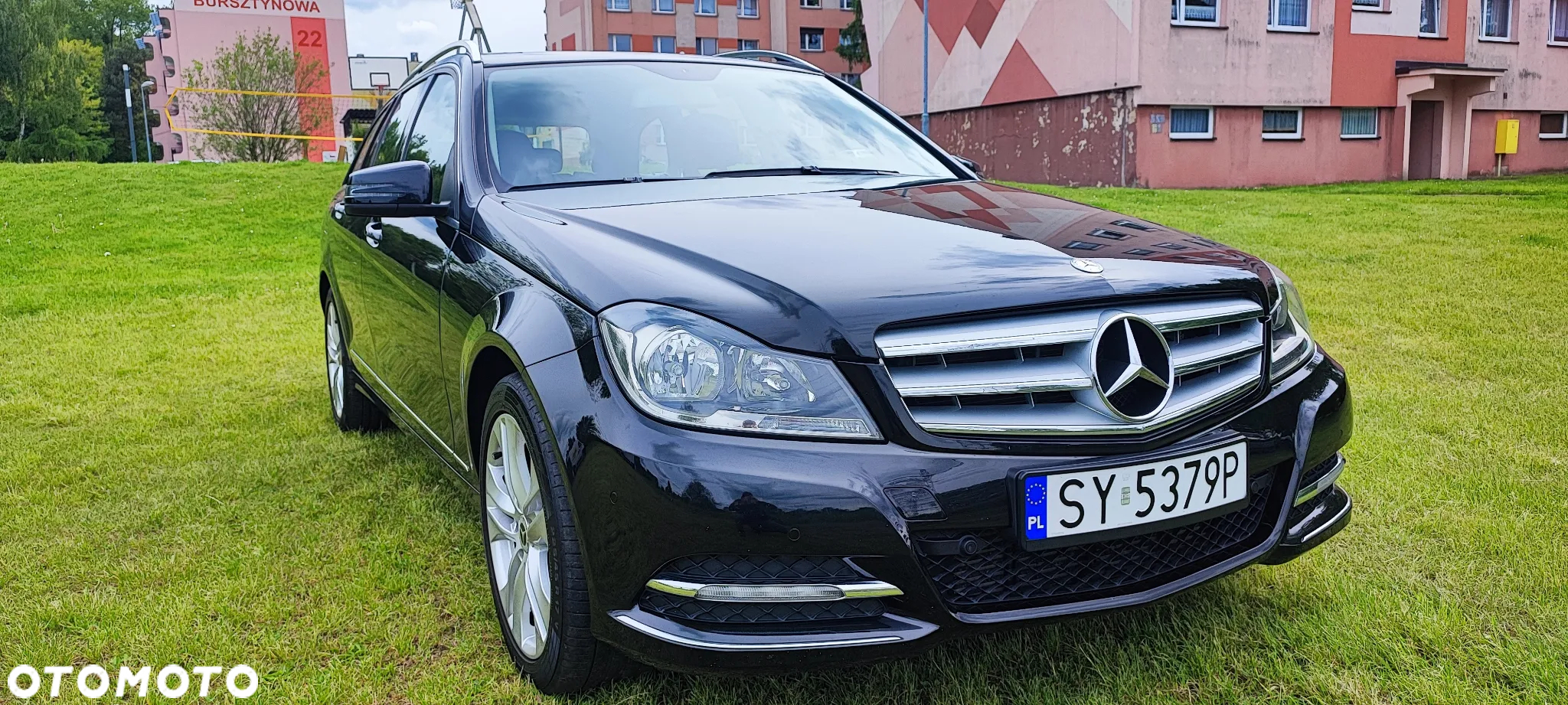 Mercedes-Benz Klasa C 180 CGI BlueEff Avantgarde - 13