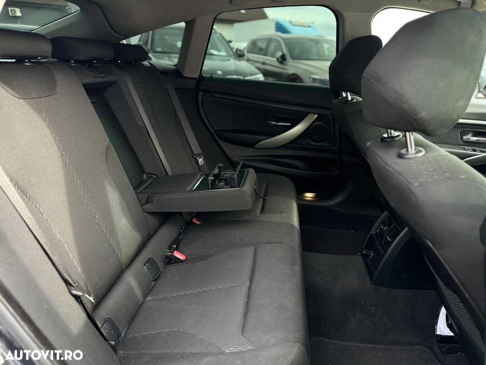 BMW Seria 3 325d Aut. Advantage - 38