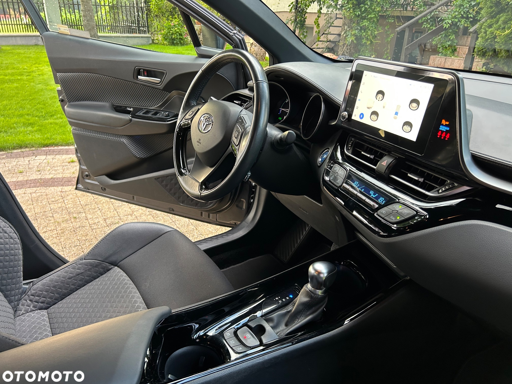 Toyota C-HR 2.0 Hybrid Style - 29