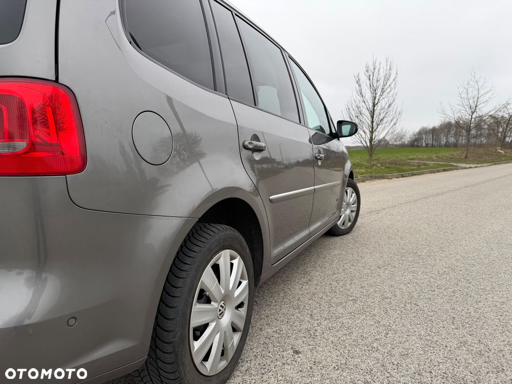 Volkswagen Touran 2.0 TDI Highline - 7