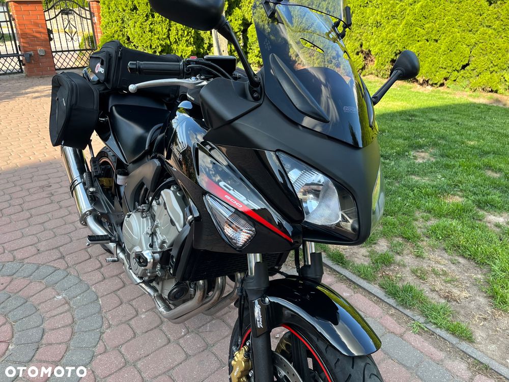 Honda CBF - 23