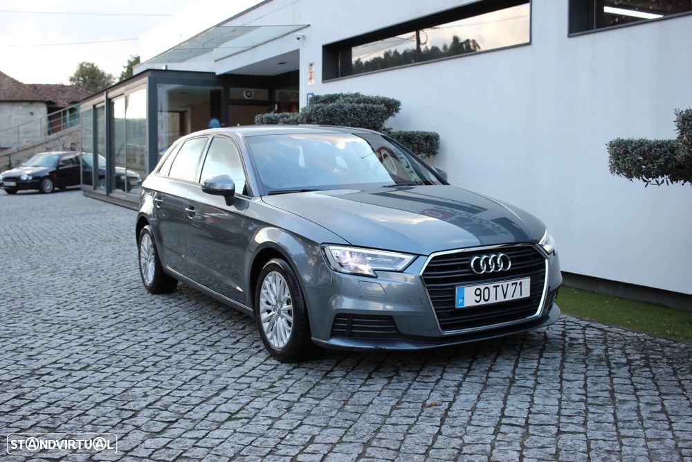 Audi A3 Sportback 1.6 TDI Design - 3