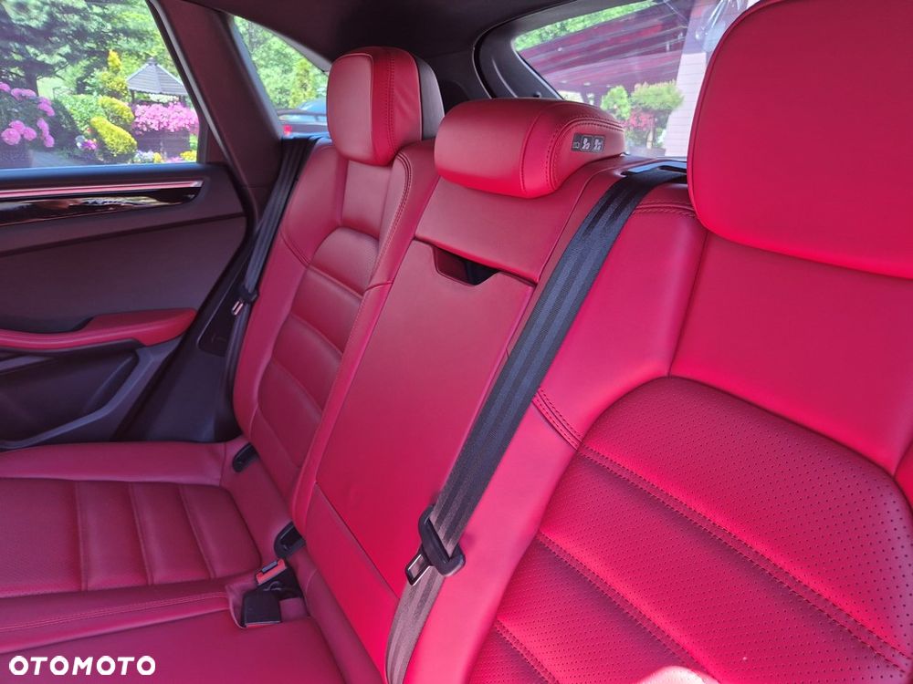 Porsche Macan - 34