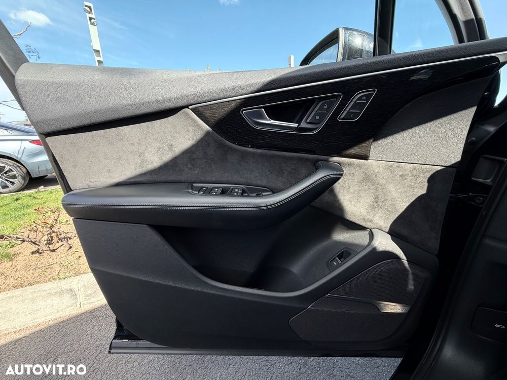 Audi Q7 3.0 50 TDI quattro Tiptronic MHEV S Line - 9