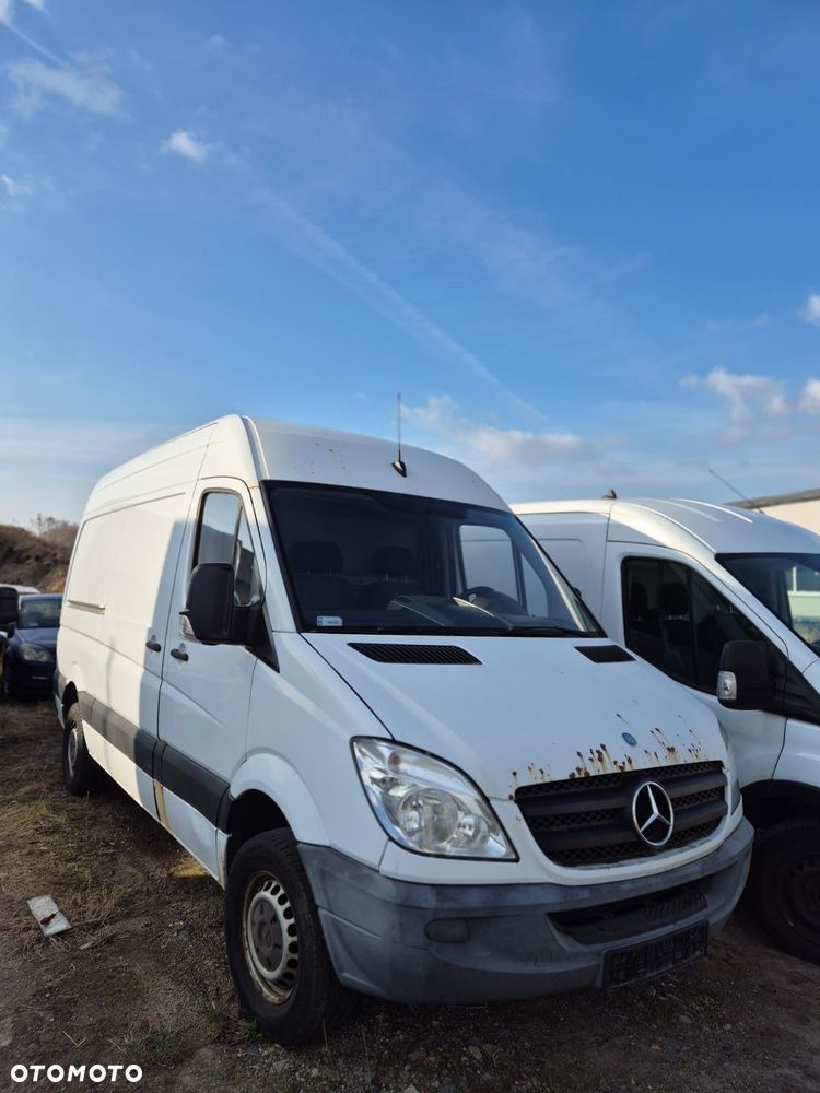Mercedes-Benz Sprinter - 1