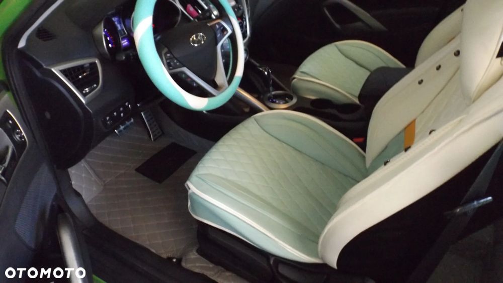 Hyundai Veloster 1.6 DCT Premium - 9