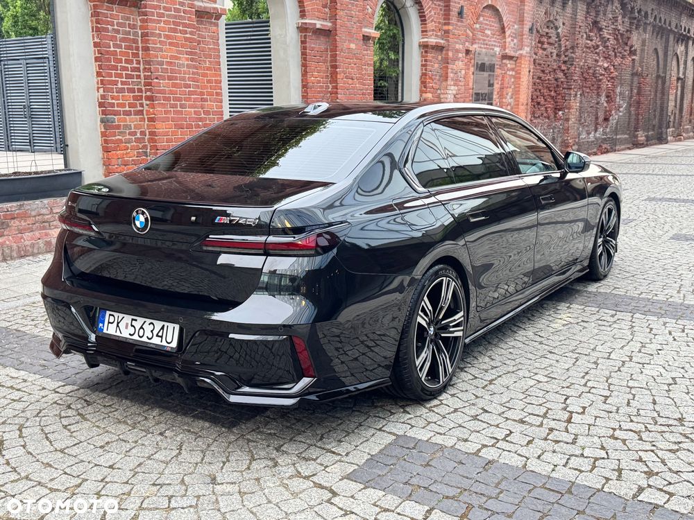 BMW Seria 7 740i - 5