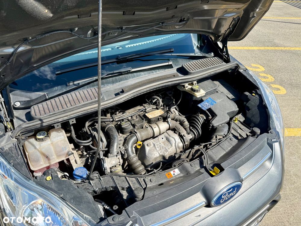 Ford C-MAX 10-15 - 8