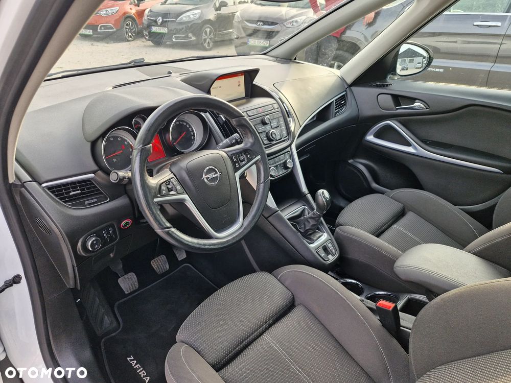 Opel Zafira - 14