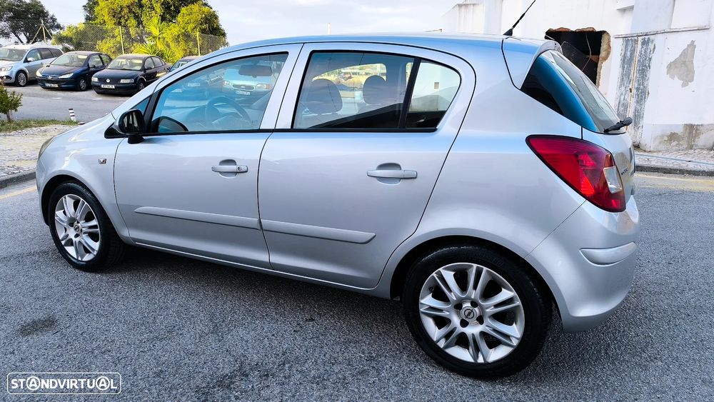 Opel Corsa 1.2 Cosmo - 13