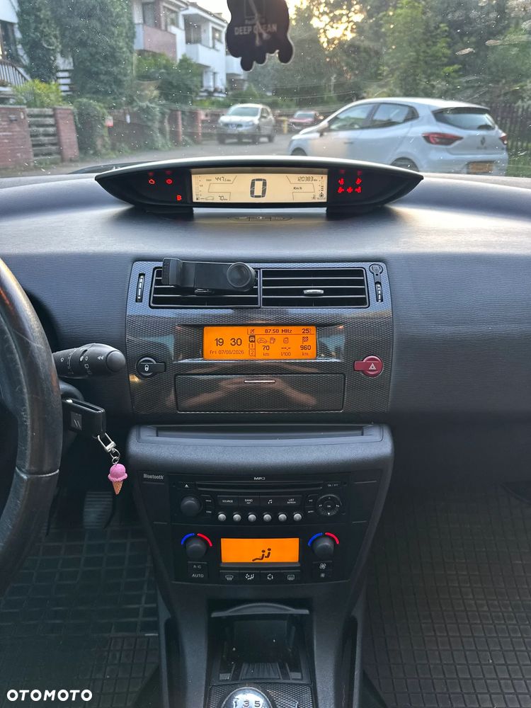 Citroën C4 1.6 16V VTR Pack - 11