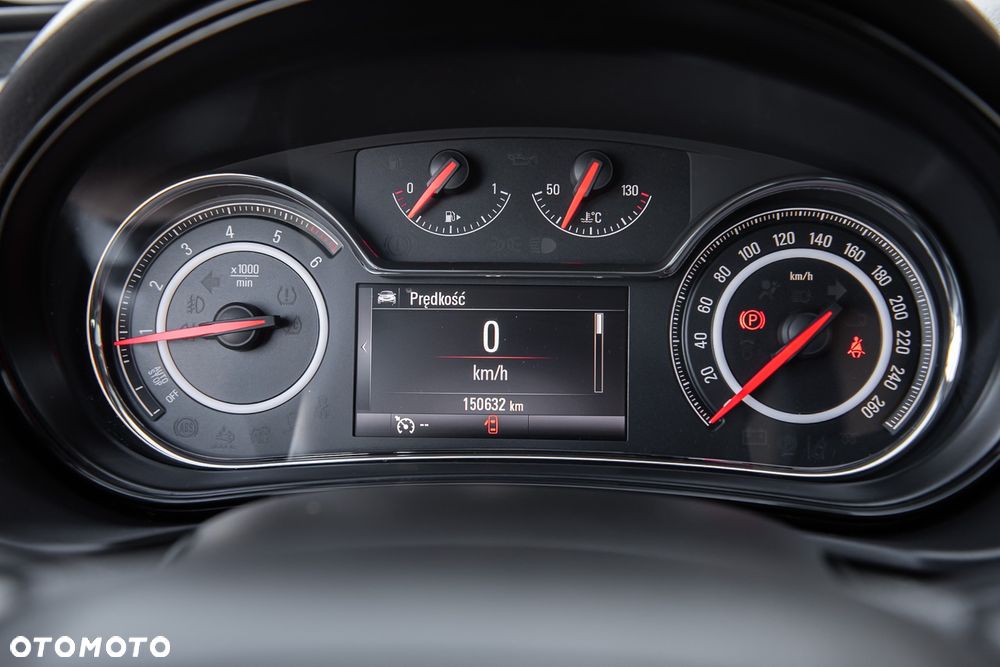 Opel Insignia - 19